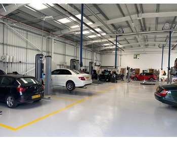pan-auto-services-harpenden-workshop-3-1.jpg